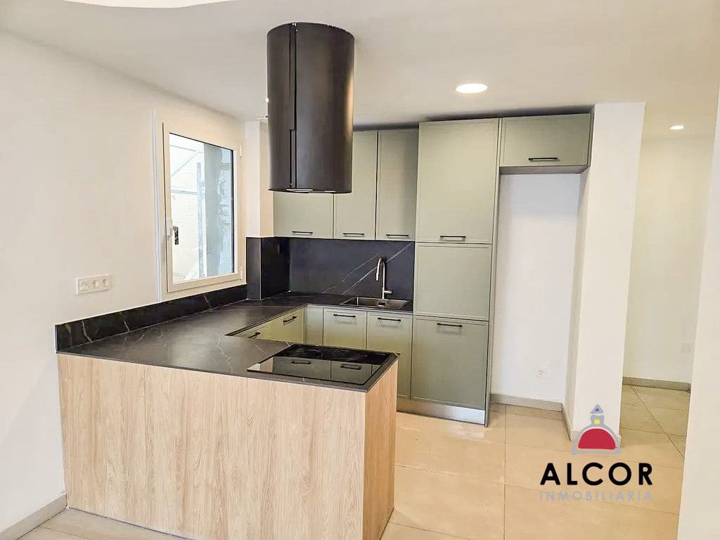 2 Zimmer Apartment zu verkaufen in Vinaros mit Garage - 219.000 € (Ref: 9910357)
