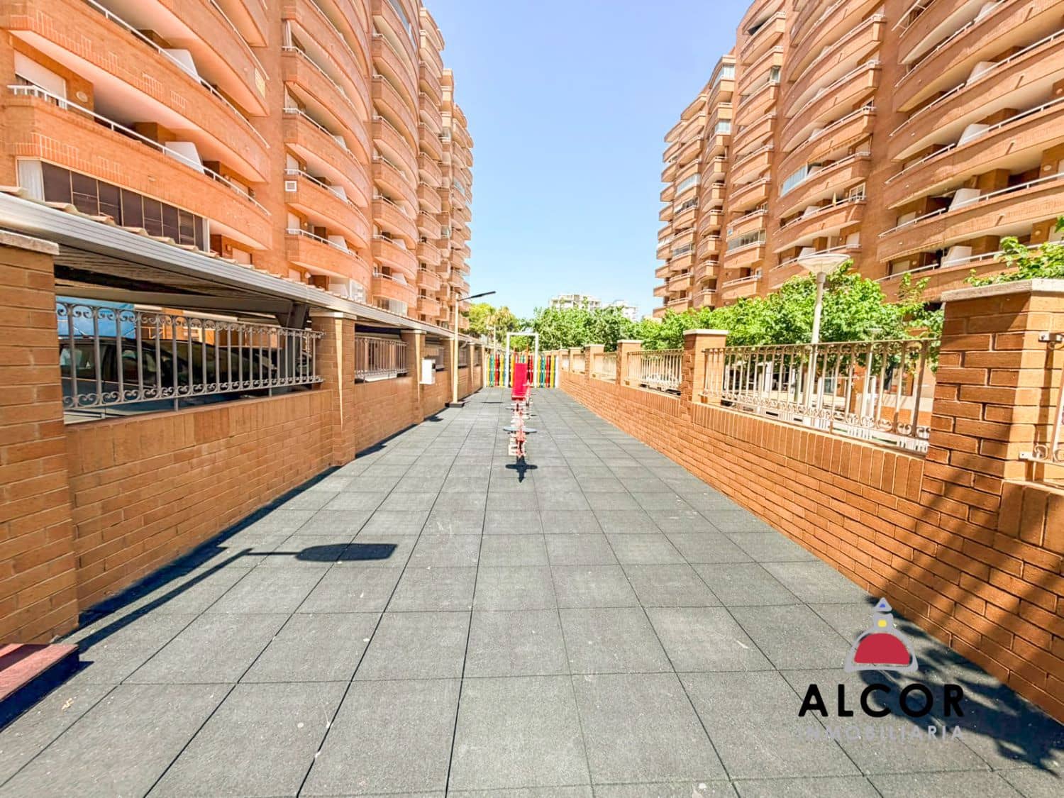 2 quarto Apartamento para venda em Oropesa  com garagem - 275 000 € (Ref: 9921855)