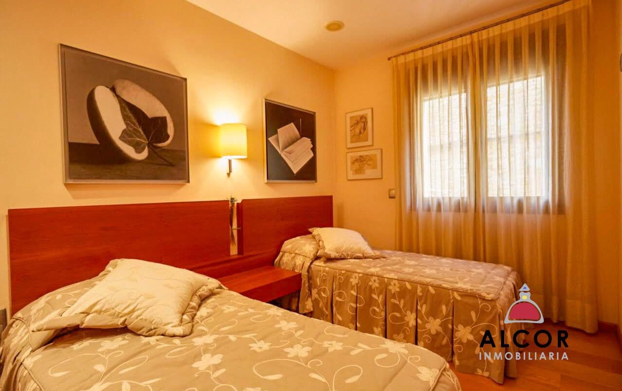 4 slaapkamer Huis te koop in La Jana - € 990.000 (Ref: 9928920)