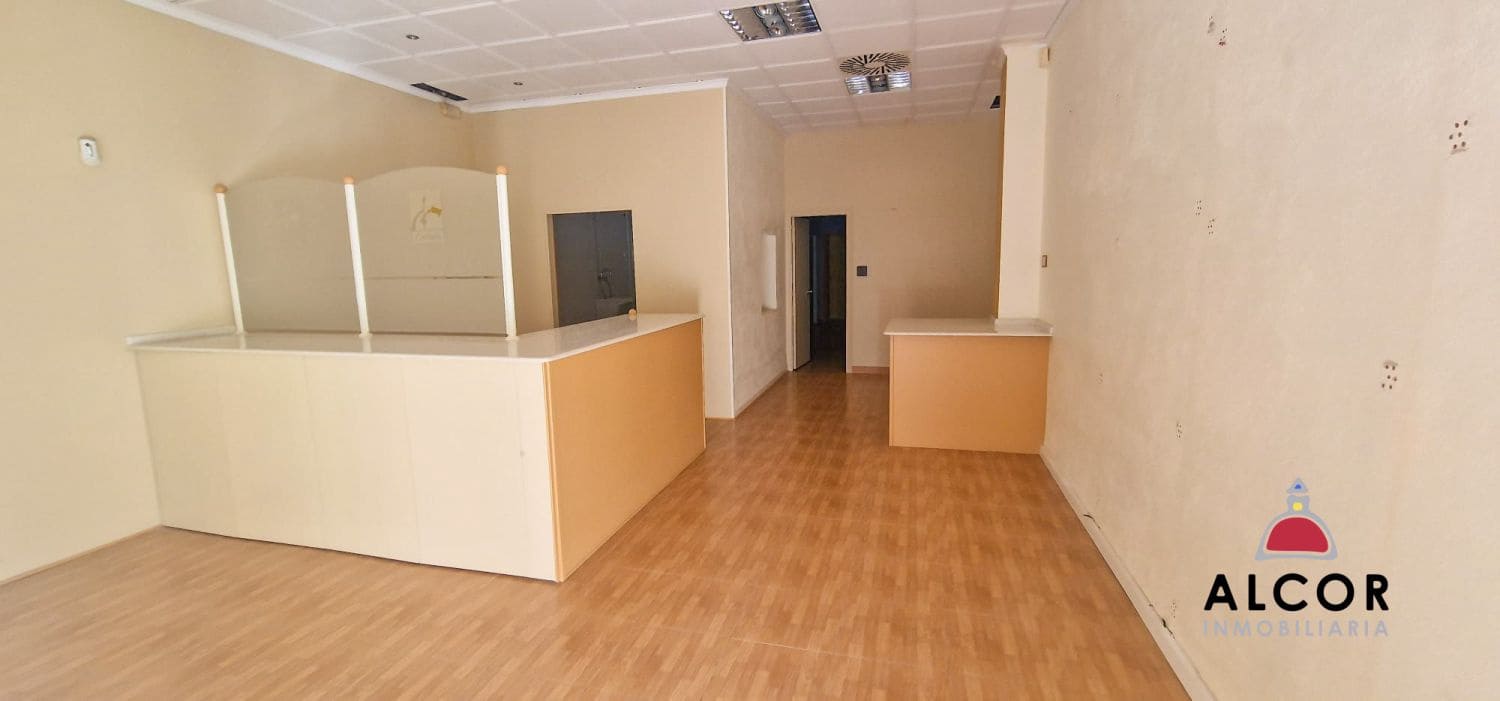 2 bedroom Commercial for sale in Benicarlo - € 45,800 (Ref: 9939514)