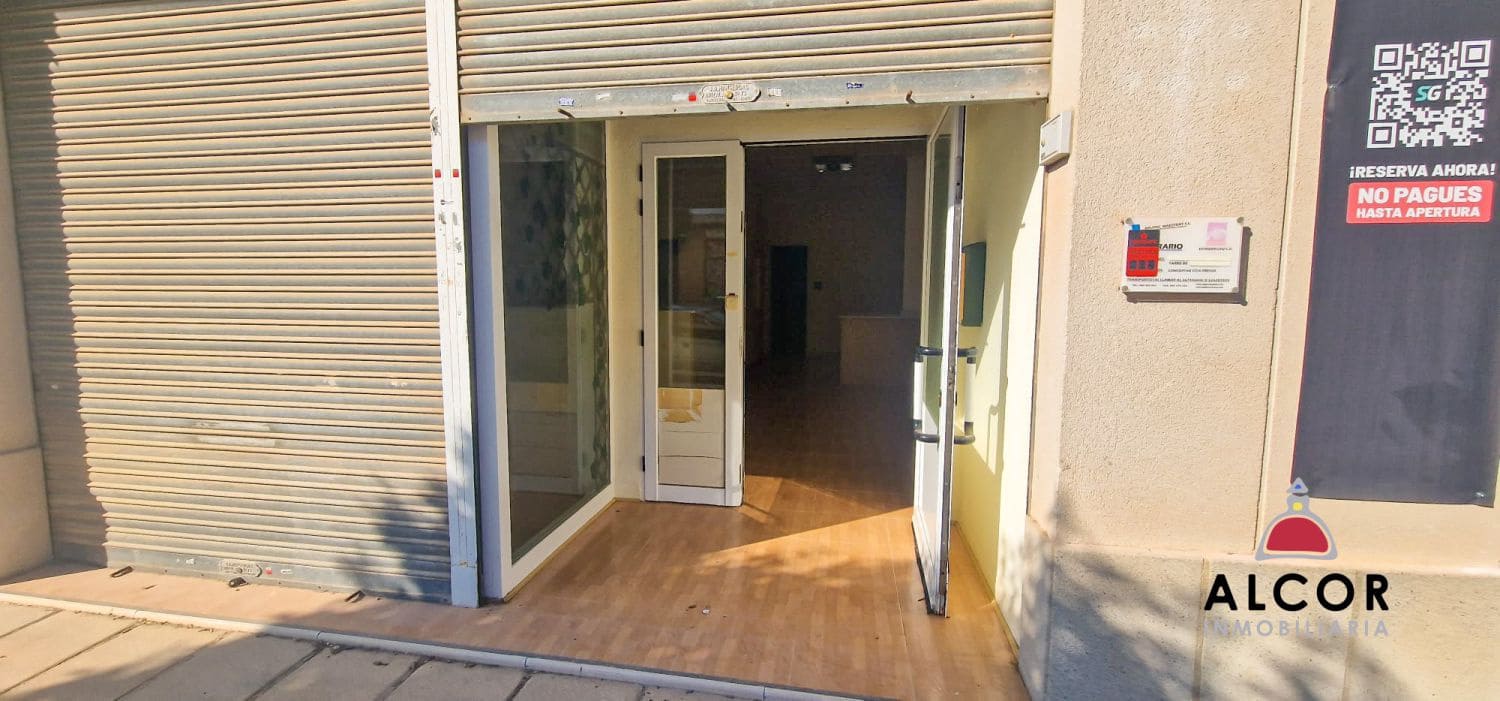 2 bedroom Commercial for sale in Benicarlo - € 45,800 (Ref: 9939514)