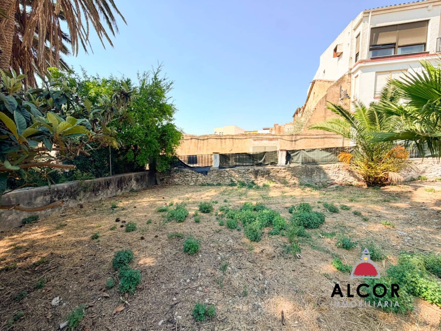 Grunde uden byggetilladelser til salg i Alcala de Xivert - € 55.000 (Ref: 9947390)