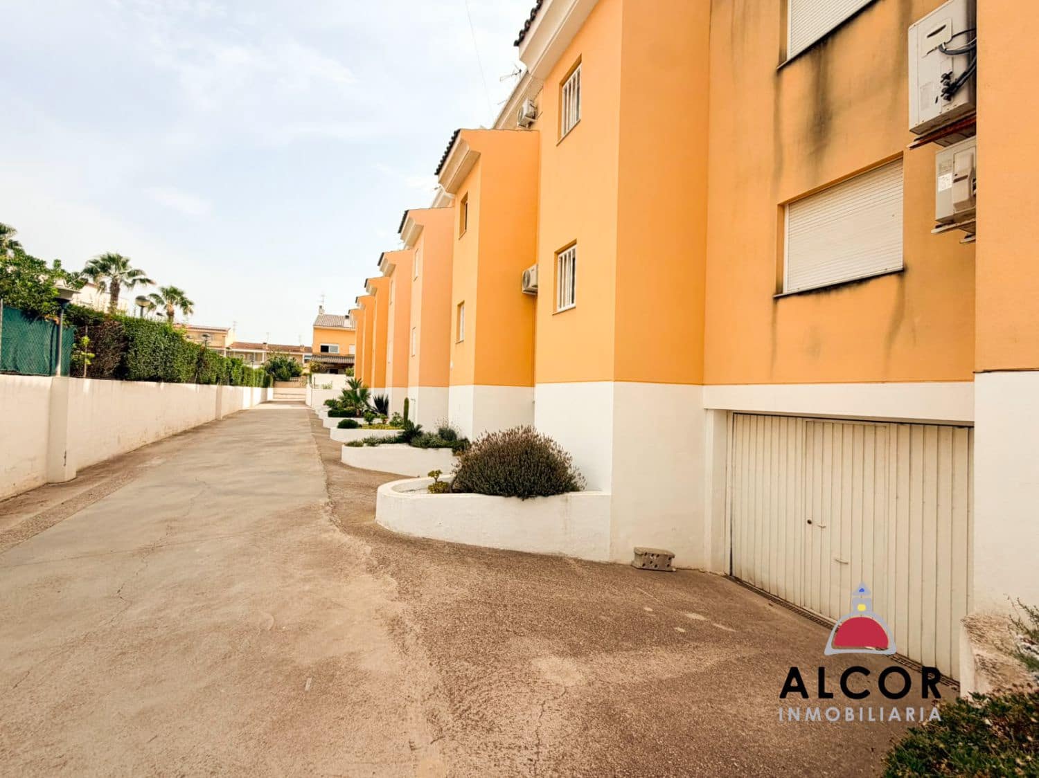 Adosado de 4 habitaciones en Benicarló en venta con garaje - 320.000 € (Ref: 9979543)