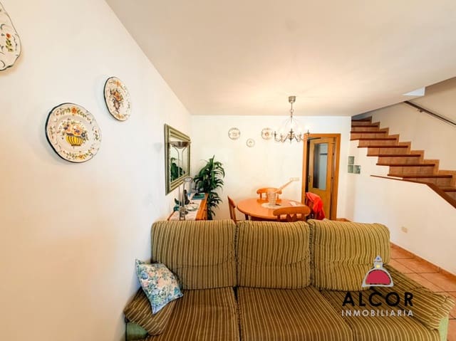 Adosado de 4 habitaciones en Benicarló en venta con garaje - 320.000 € (Ref: 9979543)