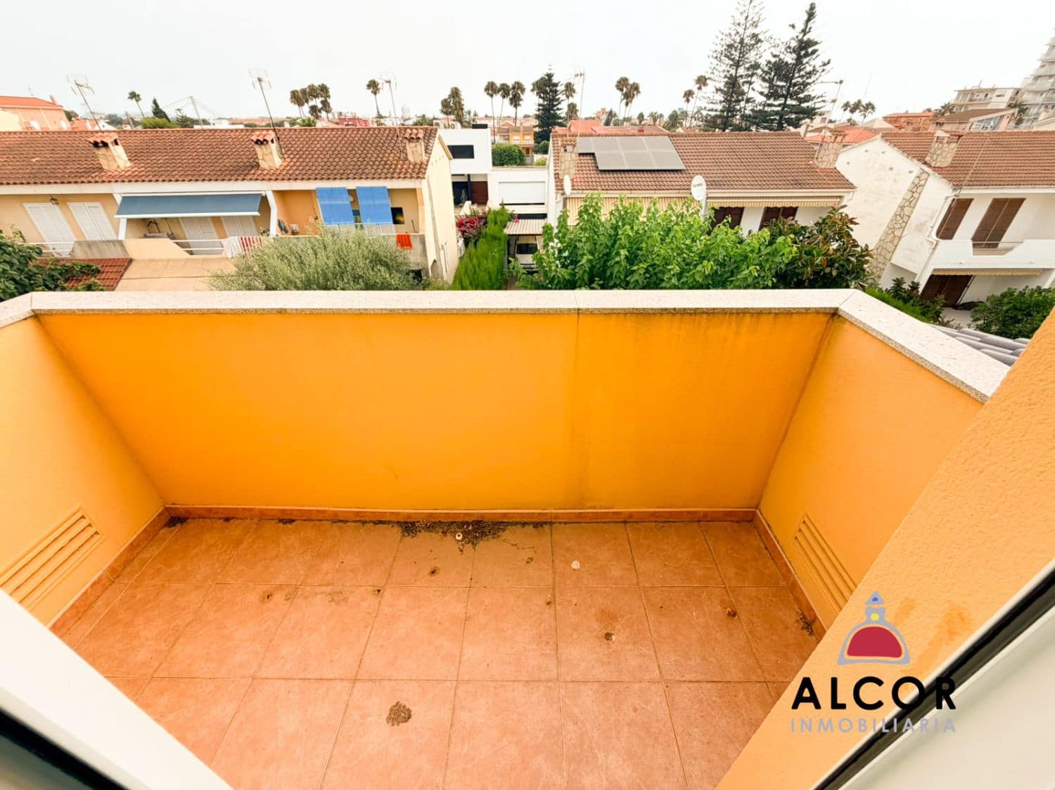 Adosado de 4 habitaciones en Benicarló en venta con garaje - 320.000 € (Ref: 9979543)