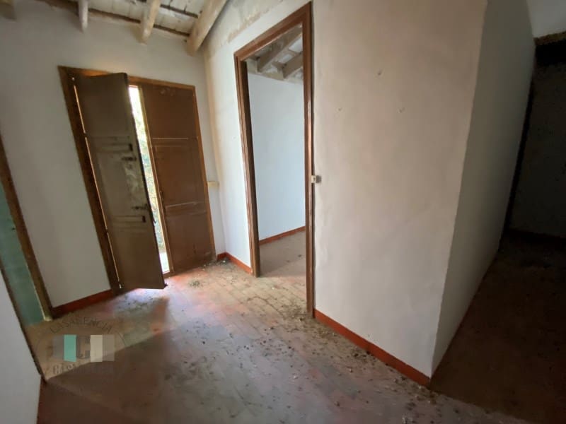 5 bedroom Finca/Country House for sale in Castello de la Plana with garage - € 350,000 (Ref: 8691770)