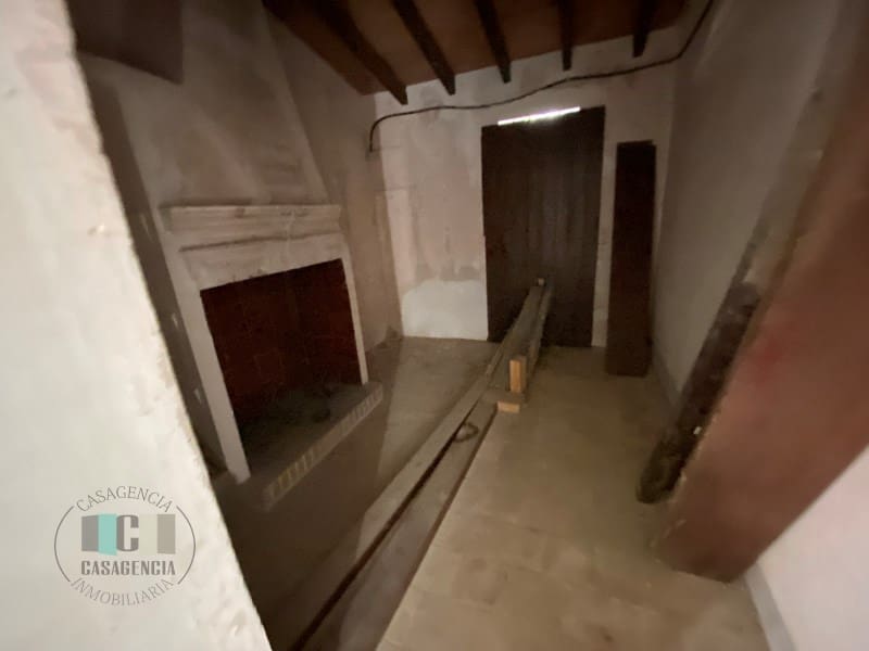 5 bedroom Finca/Country House for sale in Castello de la Plana with garage - € 350,000 (Ref: 8691770)