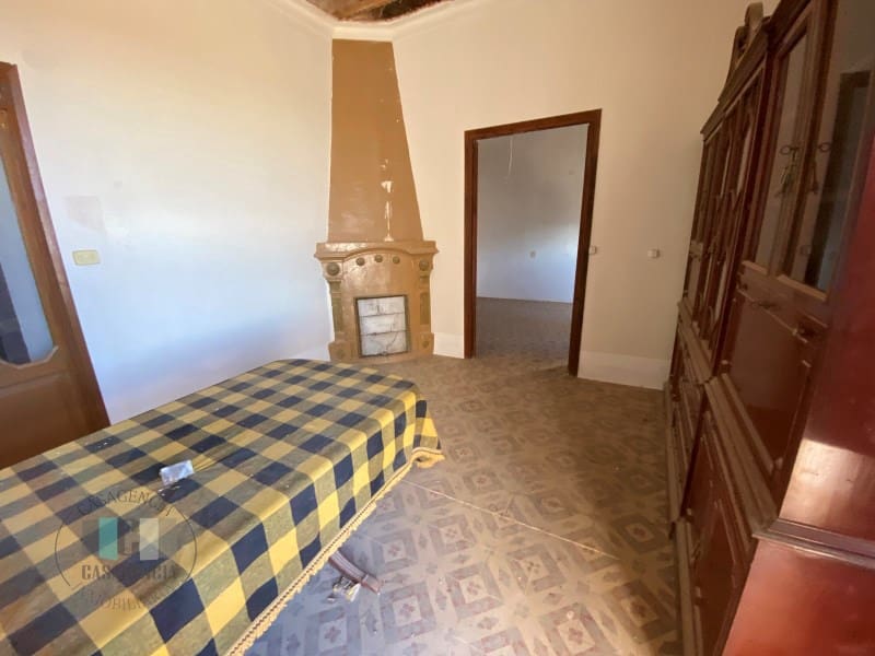 5 bedroom Finca/Country House for sale in Castello de la Plana with garage - € 350,000 (Ref: 8691770)