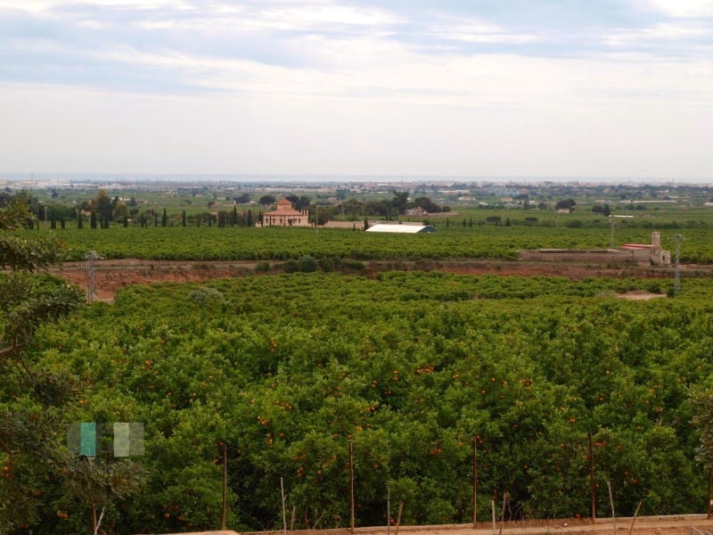 5 bedroom Finca/Country House for sale in Castello de la Plana with garage - € 350,000 (Ref: 8691770)