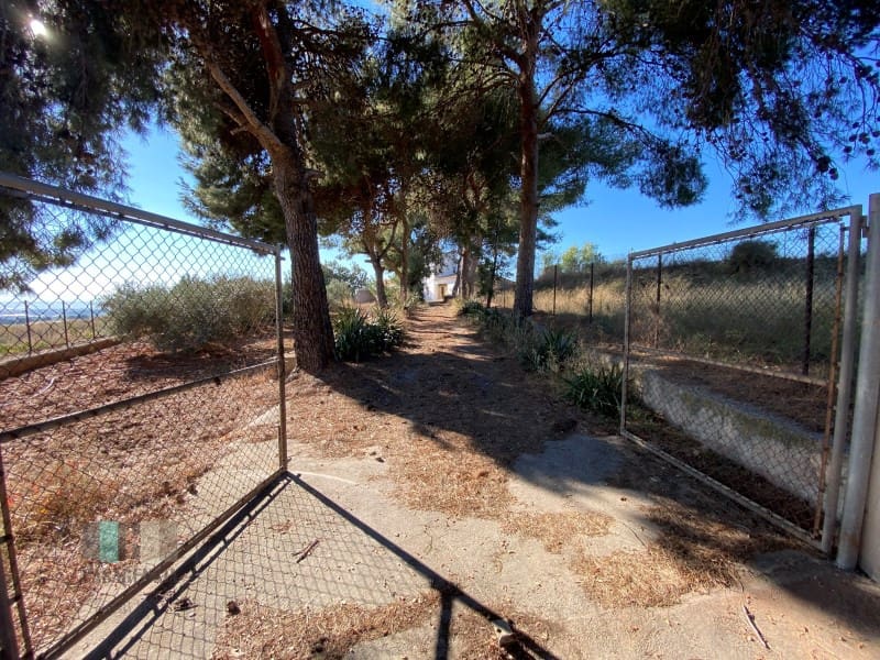 5 bedroom Finca/Country House for sale in Castello de la Plana with garage - € 350,000 (Ref: 8691770)