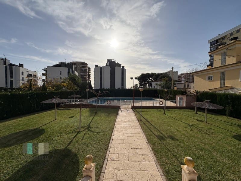 2 soverom Leilighet til salgs i Benicassim med garasje - € 265 000 (Ref: 8691778)