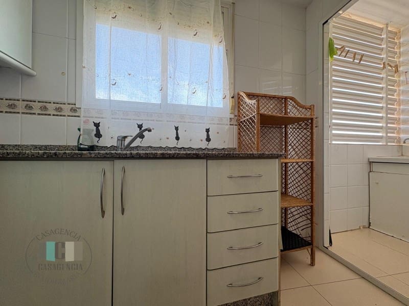 2 soverom Leilighet til salgs i Benicassim med garasje - € 265 000 (Ref: 8691778)