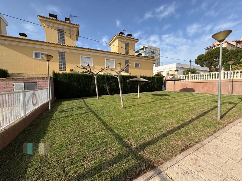 2 soverom Leilighet til salgs i Benicassim med garasje - € 265 000 (Ref: 8691778)