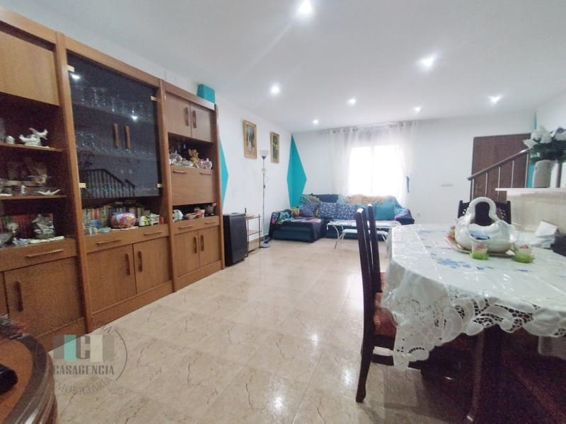 3 soveværelse Byhus til salg i Castello de la Plana - € 163.000 (Ref: 8753923)