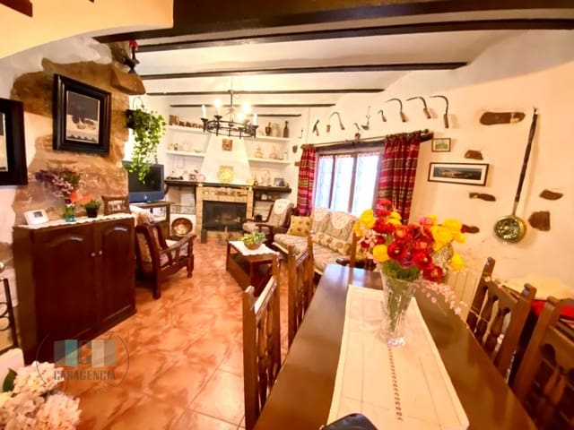 Casa de 5 habitaciones en Vilafamés en venta - 299.000 € (Ref: 8785401)