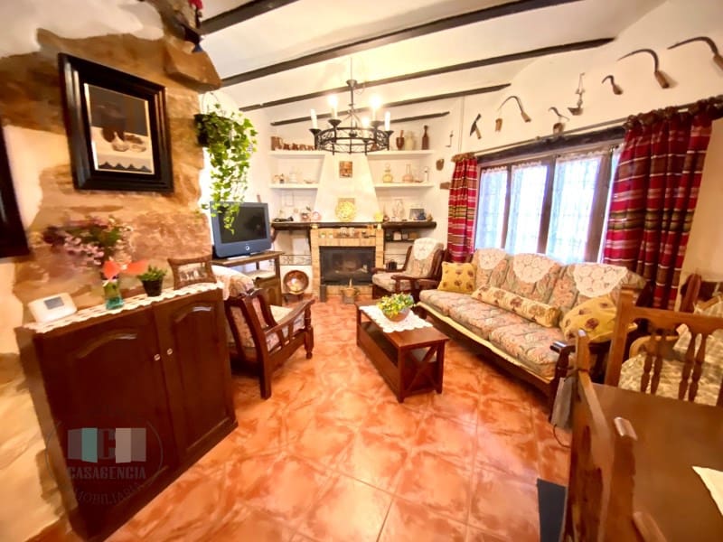 Casa de 5 habitaciones en Vilafamés en venta - 299.000 € (Ref: 8785401)