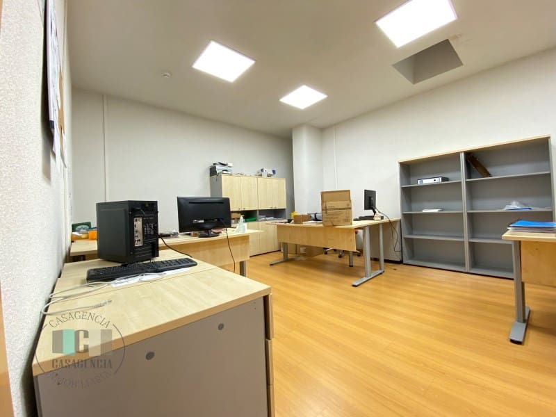 Kommersiell till salu i Castello de la Plana - 680 000 € (Ref: 9434668)