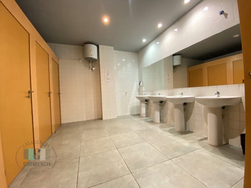 Kommersiell till salu i Castello de la Plana - 680 000 € (Ref: 9434668)