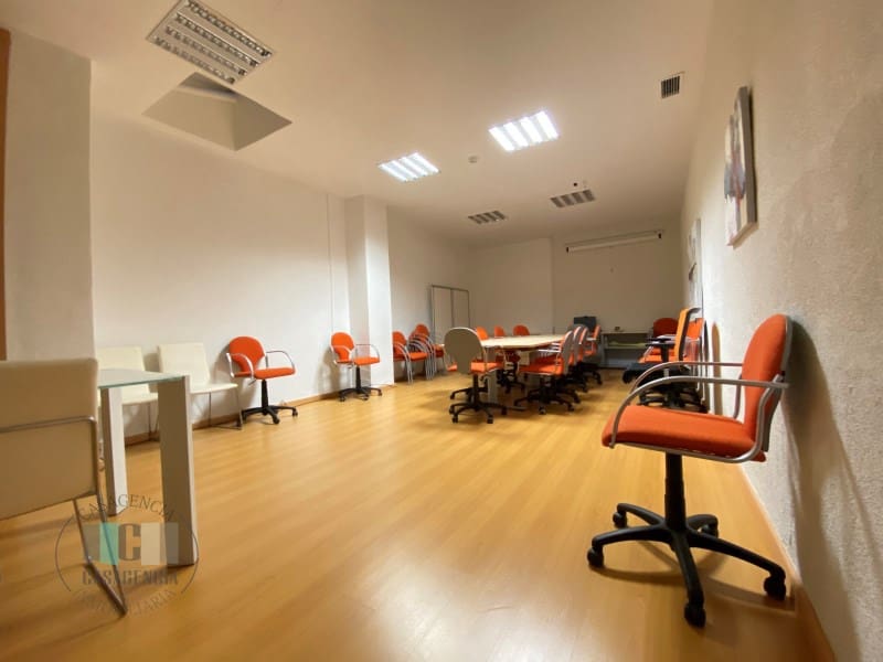 Kommersiell till salu i Castello de la Plana - 680 000 € (Ref: 9434668)