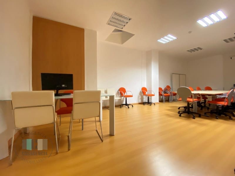 Kommersiell till salu i Castello de la Plana - 680 000 € (Ref: 9434668)