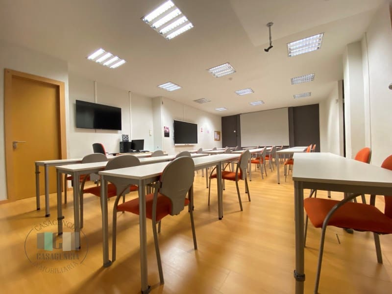 Kommersiell till salu i Castello de la Plana - 680 000 € (Ref: 9434668)