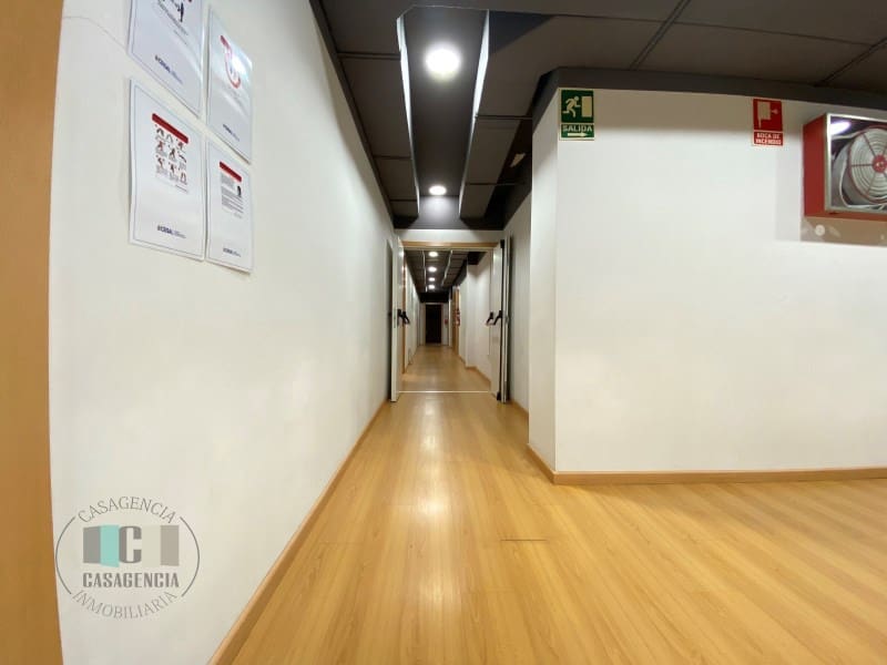 Kommersiell till salu i Castello de la Plana - 680 000 € (Ref: 9434668)