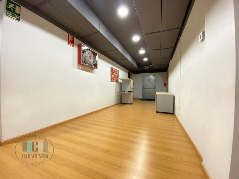 Kommersiell till salu i Castello de la Plana - 680 000 € (Ref: 9434668)