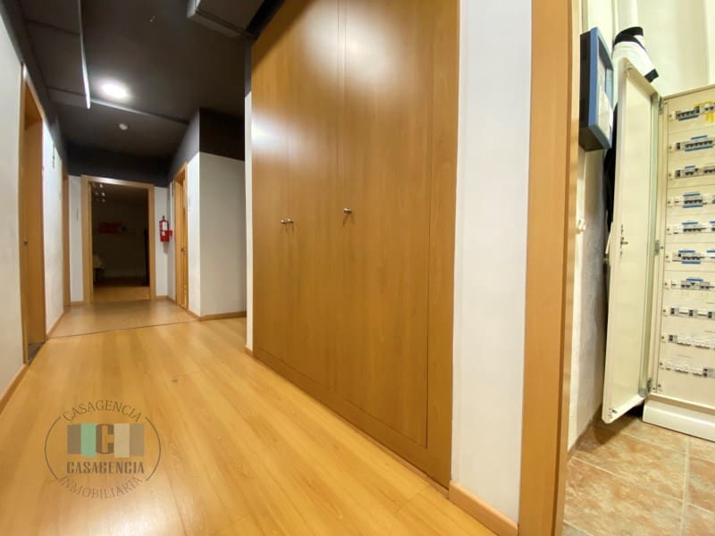 Kommersiell till salu i Castello de la Plana - 680 000 € (Ref: 9434668)