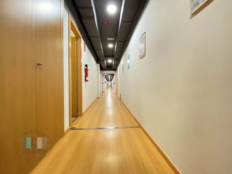 Kommersiell till salu i Castello de la Plana - 680 000 € (Ref: 9434668)