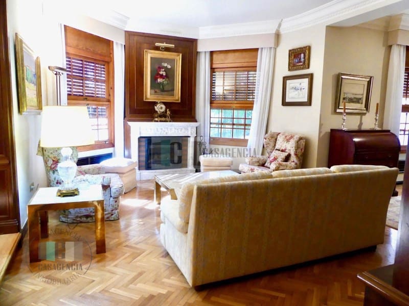 4 camera da letto Villa in vendita in Castello de la Plana con garage - 550.000 € (Rif: 9434669)