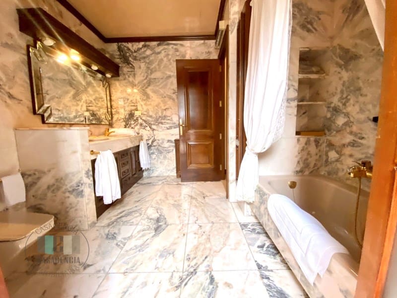 4 camera da letto Villa in vendita in Castello de la Plana con garage - 550.000 € (Rif: 9434669)