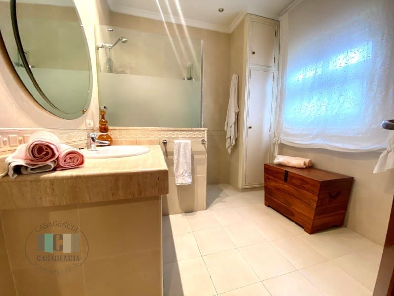 4 camera da letto Villa in vendita in Castello de la Plana con garage - 550.000 € (Rif: 9434669)