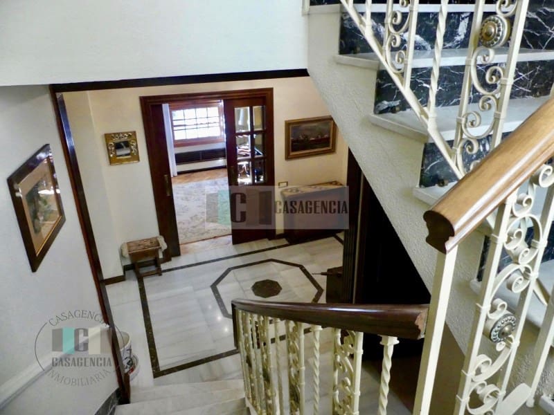 4 camera da letto Villa in vendita in Castello de la Plana con garage - 550.000 € (Rif: 9434669)