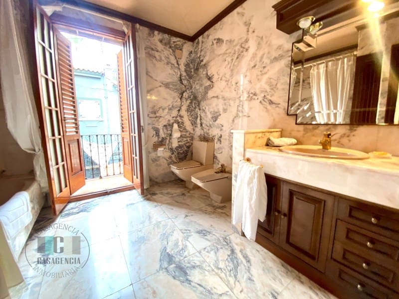 4 camera da letto Villa in vendita in Castello de la Plana con garage - 550.000 € (Rif: 9434669)