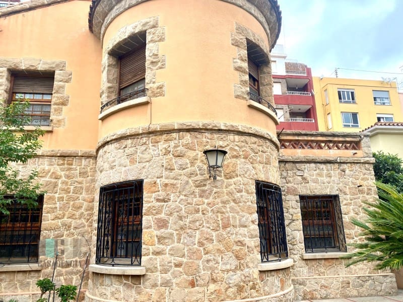 4 camera da letto Villa in vendita in Castello de la Plana con garage - 550.000 € (Rif: 9434669)