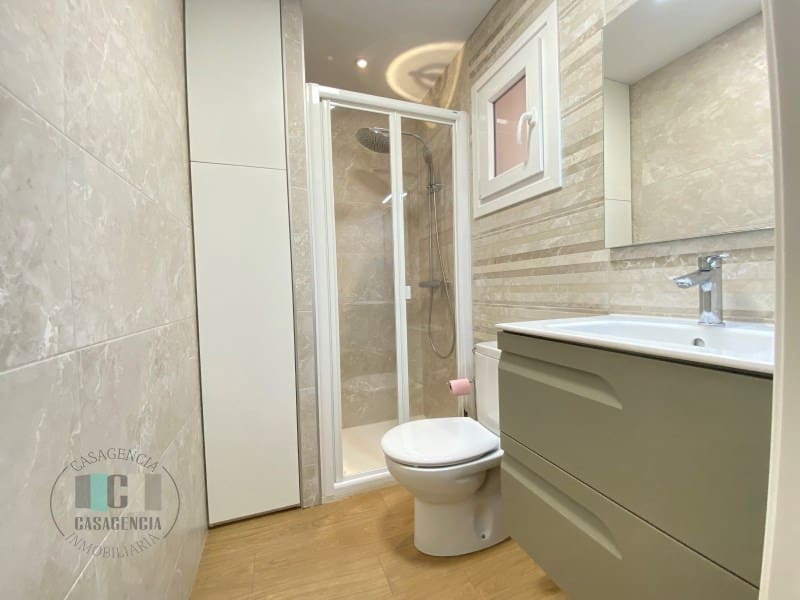 3 chambre Maison de Ville à vendre à Castello de la Plana avec garage - 368 000 € (Ref: 9434671)