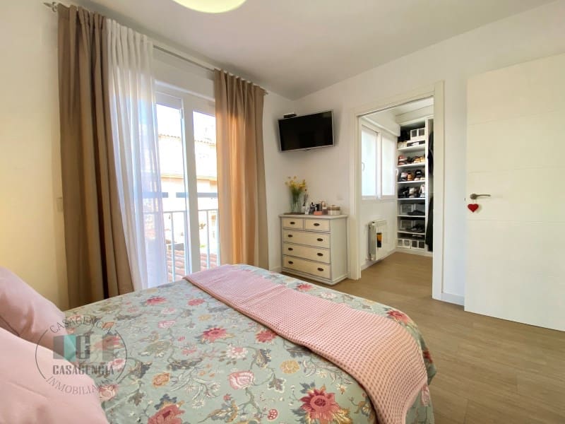 3 chambre Maison de Ville à vendre à Castello de la Plana avec garage - 368 000 € (Ref: 9434671)