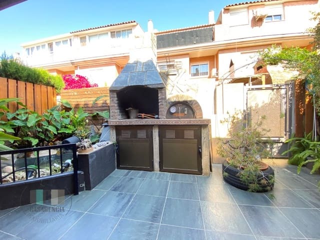 3 chambre Maison de Ville à vendre à El Grau de Castelló, Castelló de la Plana avec garage - 368 000 € (Ref: 9434671)
