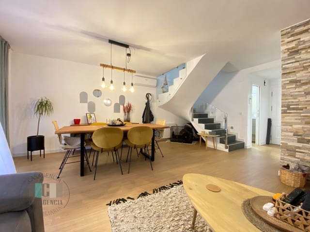 3 chambre Maison de Ville à vendre à El Grau de Castelló, Castelló de la Plana avec garage - 368 000 € (Ref: 9434671)