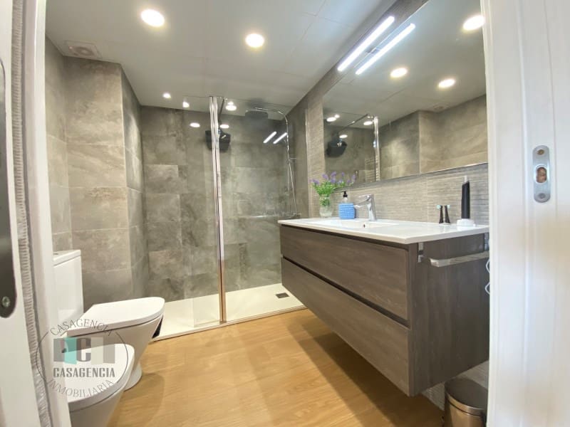 3 chambre Maison de Ville à vendre à Castello de la Plana avec garage - 368 000 € (Ref: 9434671)