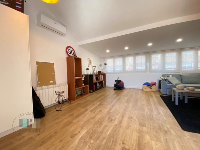 3 chambre Maison de Ville à vendre à Castello de la Plana avec garage - 368 000 € (Ref: 9434671)