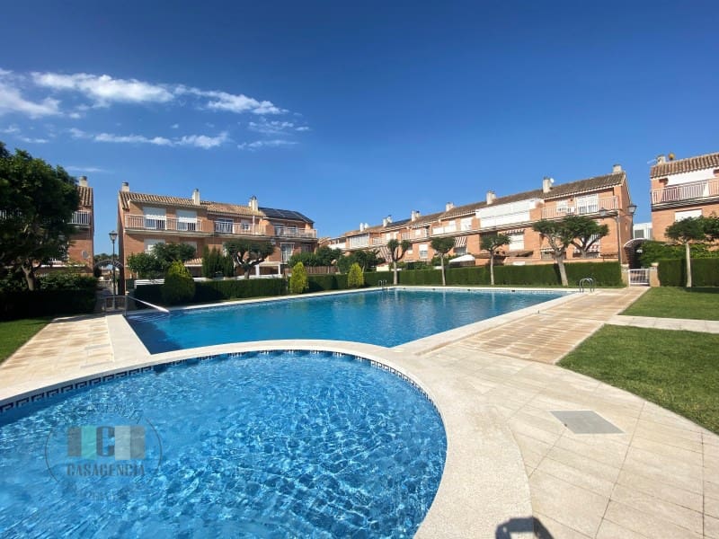 3 chambre Maison de Ville à vendre à Castello de la Plana avec garage - 368 000 € (Ref: 9434671)