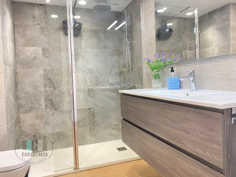 3 chambre Maison de Ville à vendre à Castello de la Plana avec garage - 368 000 € (Ref: 9434671)