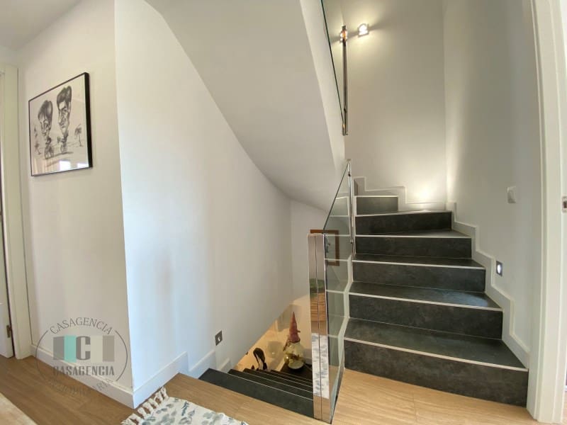 3 chambre Maison de Ville à vendre à Castello de la Plana avec garage - 368 000 € (Ref: 9434671)