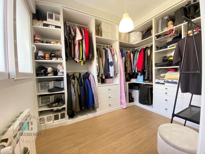 3 chambre Maison de Ville à vendre à Castello de la Plana avec garage - 368 000 € (Ref: 9434671)