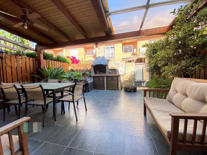 3 chambre Maison de Ville à vendre à Castello de la Plana avec garage - 368 000 € (Ref: 9434671)