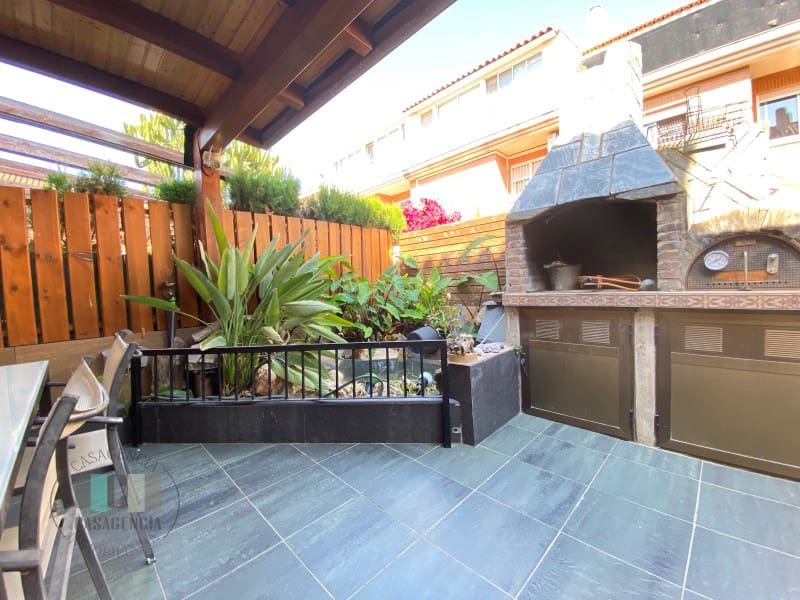 3 chambre Maison de Ville à vendre à Castello de la Plana avec garage - 368 000 € (Ref: 9434671)