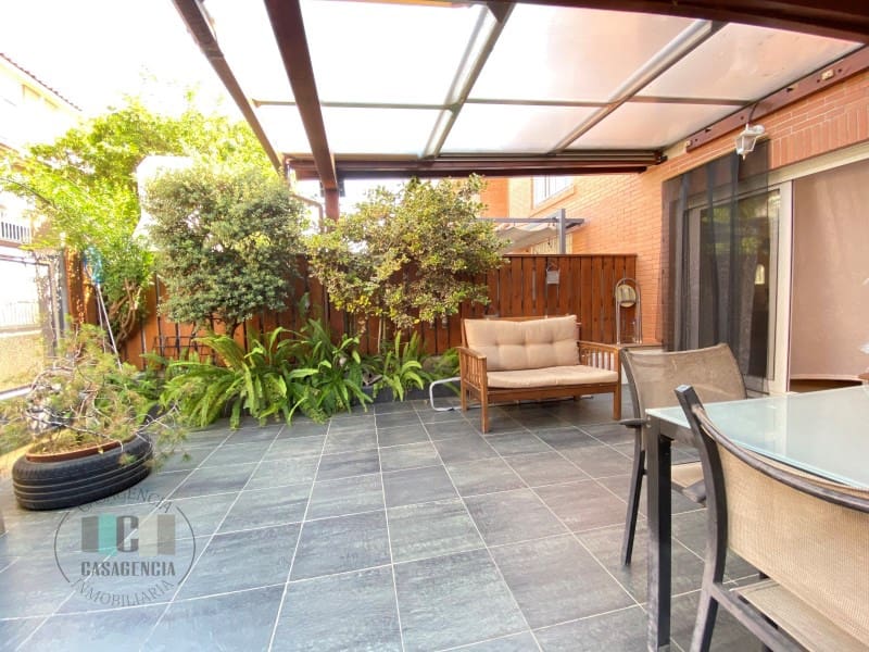 3 chambre Maison de Ville à vendre à Castello de la Plana avec garage - 368 000 € (Ref: 9434671)