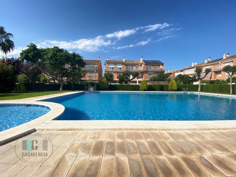 3 chambre Maison de Ville à vendre à Castello de la Plana avec garage - 368 000 € (Ref: 9434671)