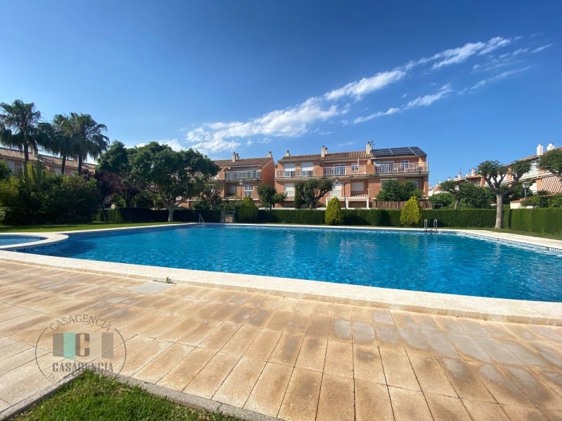 3 chambre Maison de Ville à vendre à Castello de la Plana avec garage - 368 000 € (Ref: 9434671)